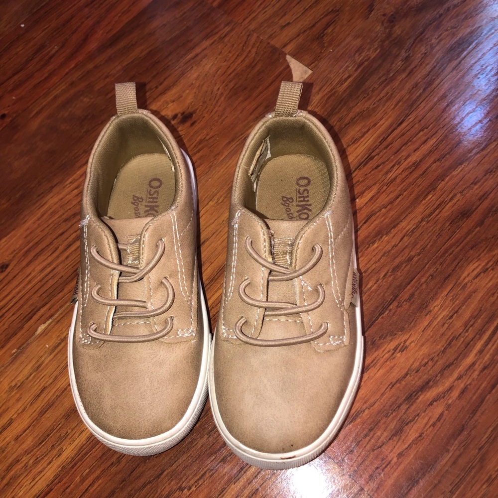 OshKosh B'gosh Tan Kids Shoes